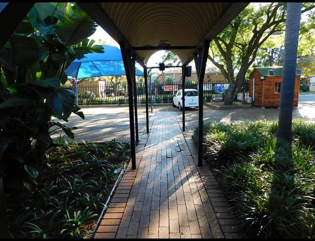 106M² OFFICE TO LET IN FERNDALE